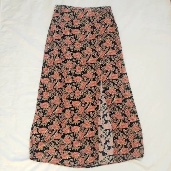 American Eagle Floral Print Maxi Skirt Women's Size Medium - Picture 3 of 6